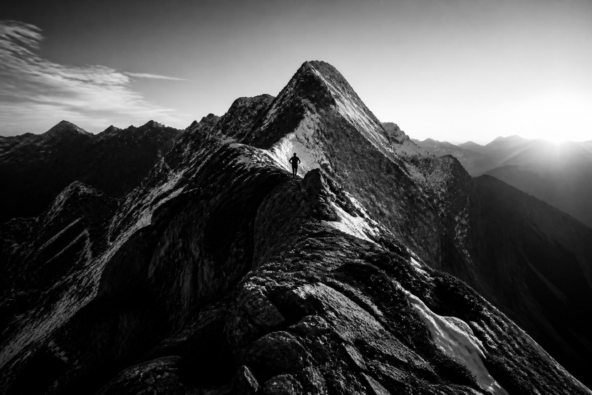 Grande photo du parcours : crête alpine entre le White Frontier et le col des Planches